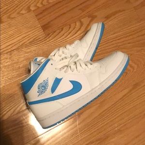 Meet your Posher, Desiree